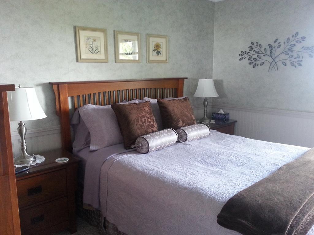 Hammond Bay Oceanside Guesthouse Nanaimo Room photo