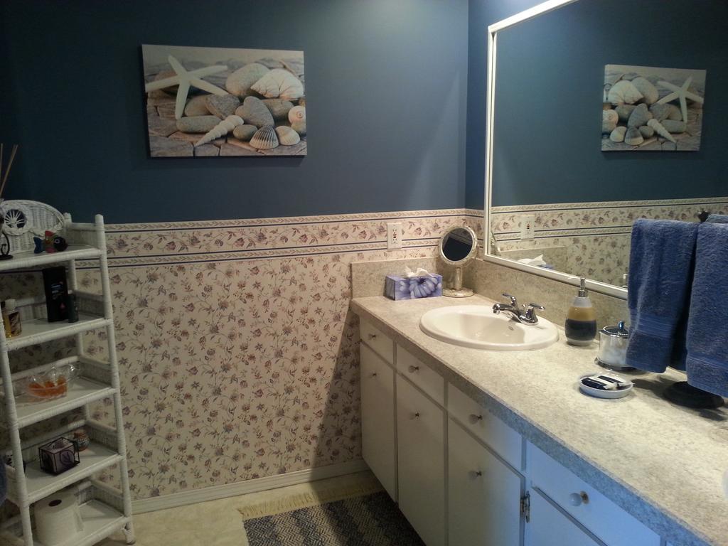 Hammond Bay Oceanside Guesthouse Nanaimo Room photo